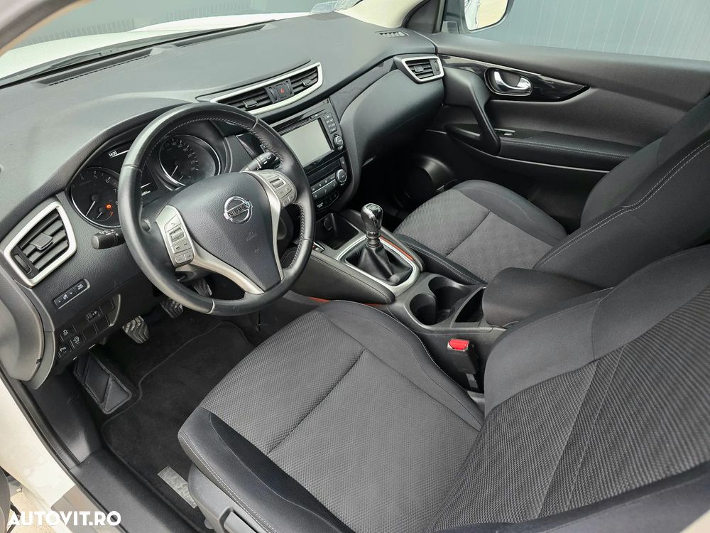 Nissan Qashqai 1.2 DIG-T ACENTA - 6