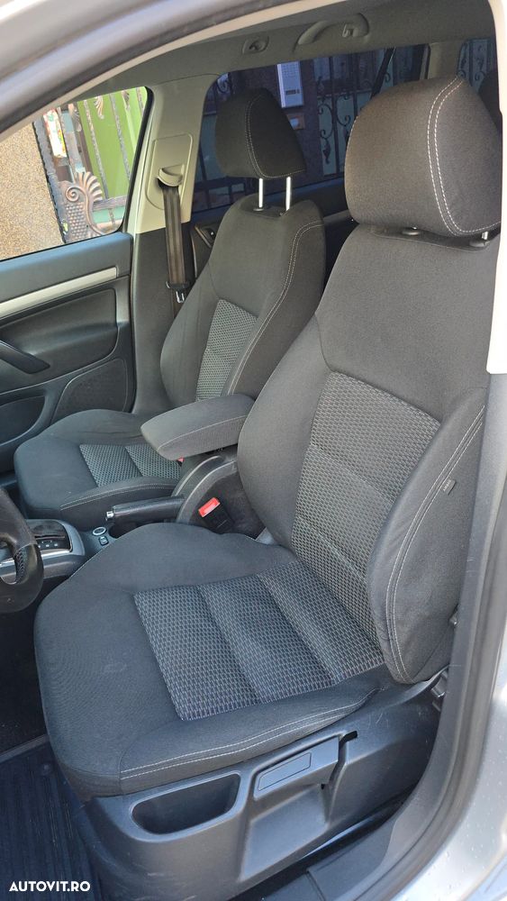 Skoda Octavia 2.0 TDI Ambiente DSG - 9