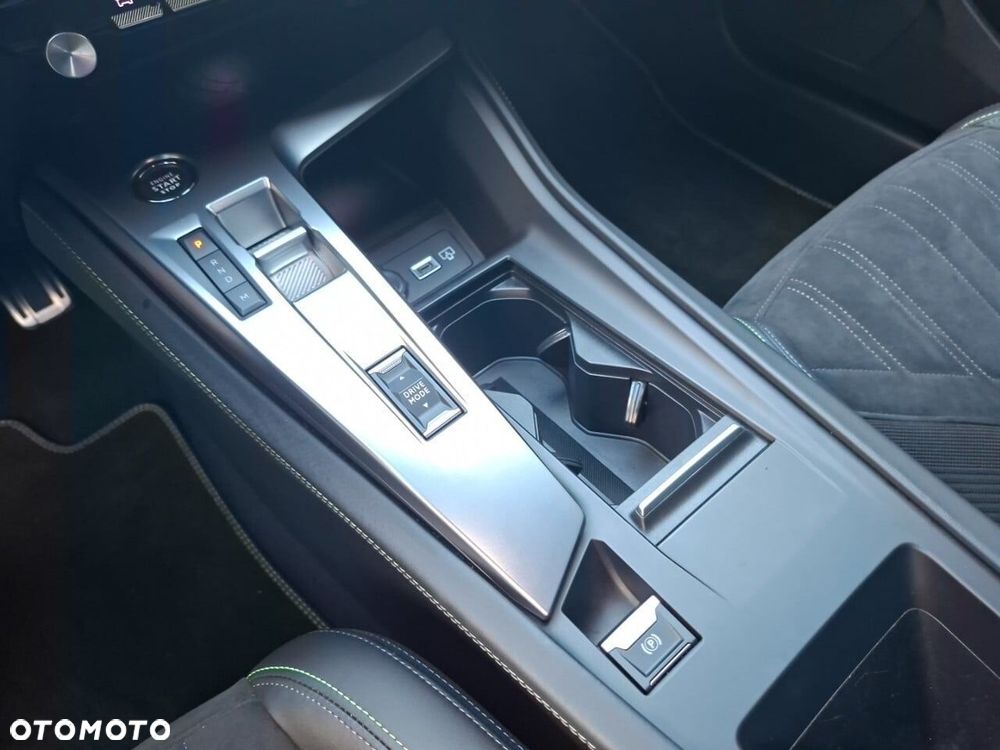 Peugeot 408 1.2 PureTech GT S&S EAT8 - 28