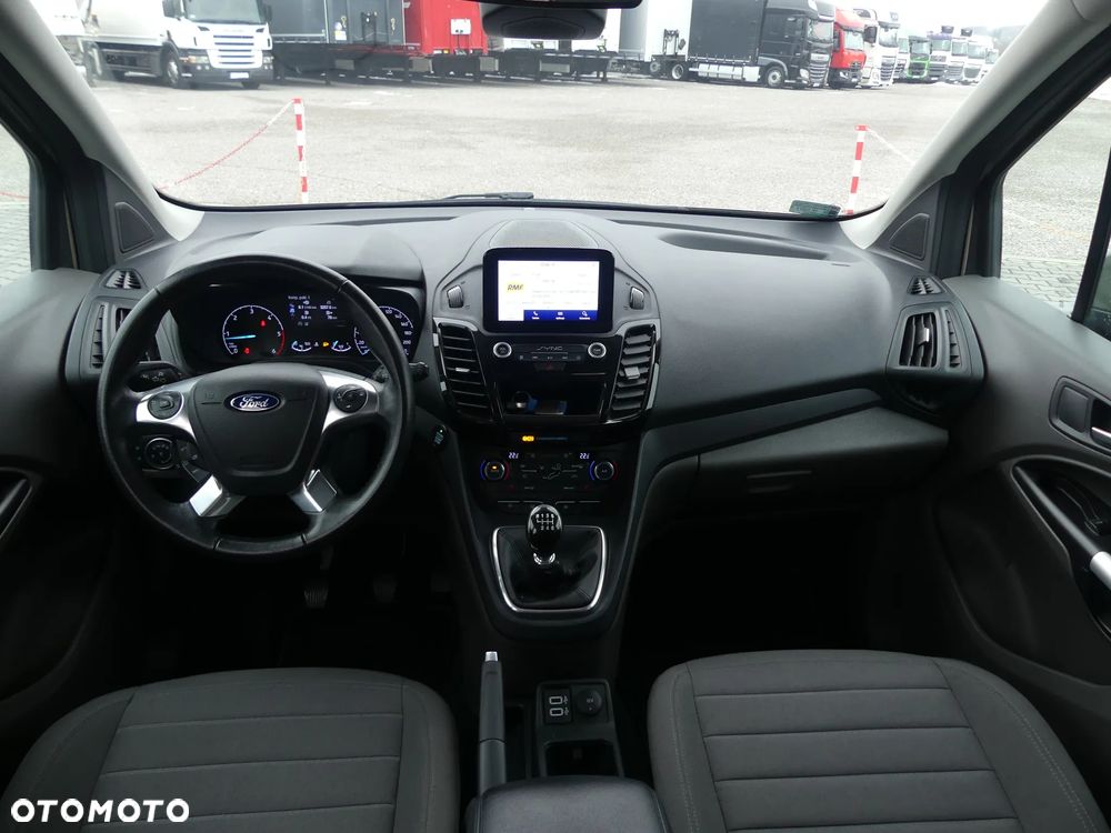Ford Tourneo Connect - 39