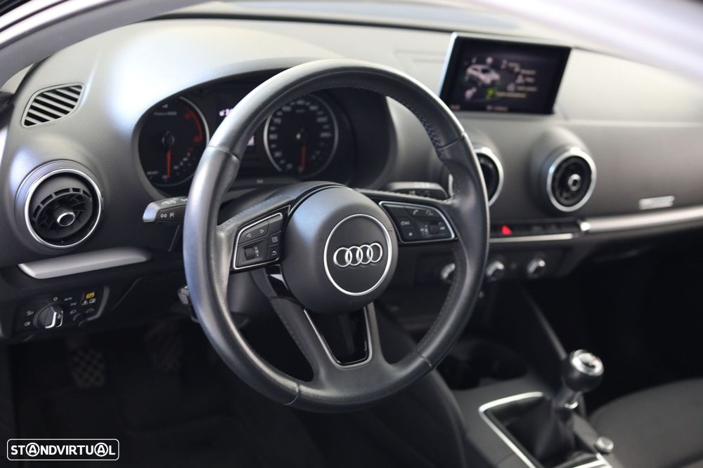 Audi A3 Sportback 2.0 TDI - 10