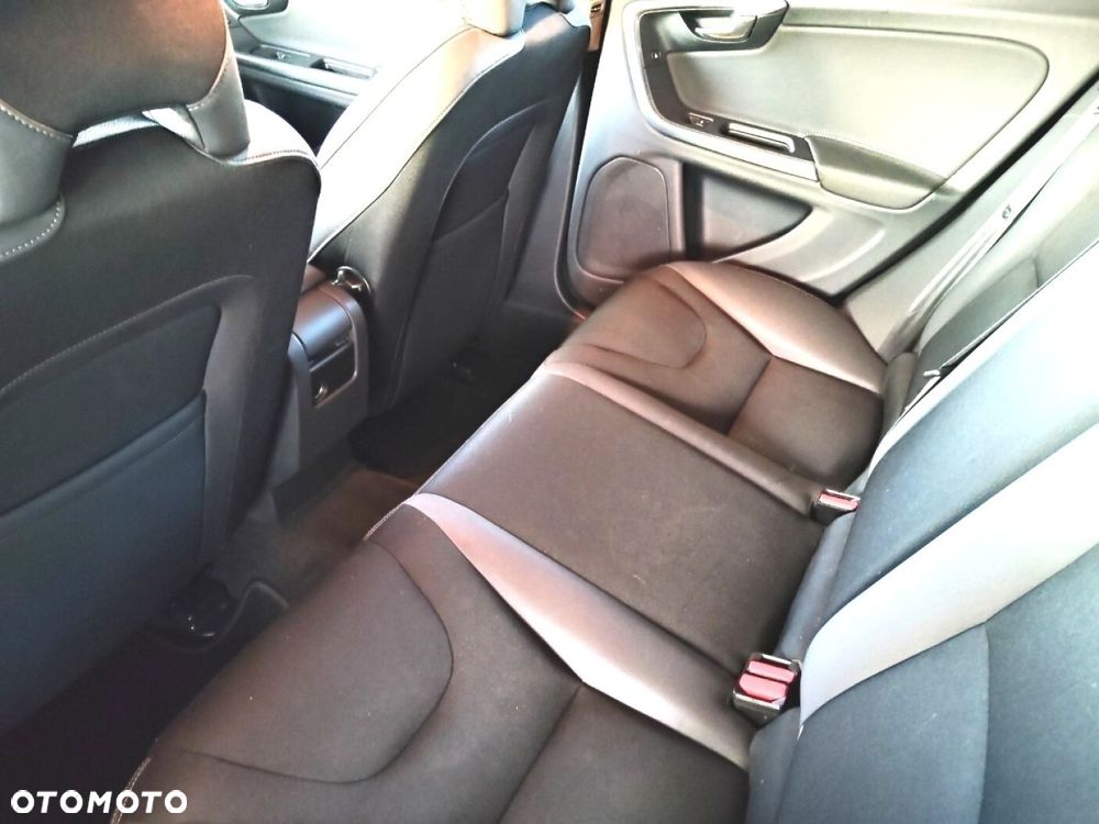 Volvo V60 - 11