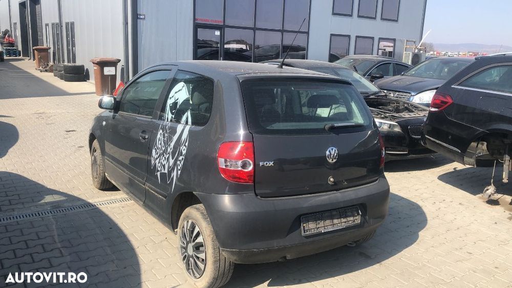 Dezmembram Volkswagen Fox 1.2 benzina an fabr 2006 - 3