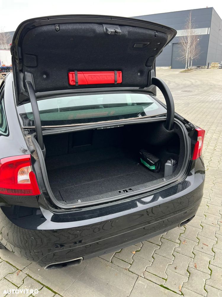 Volvo S60 D4 Geartronic Momentum - 6