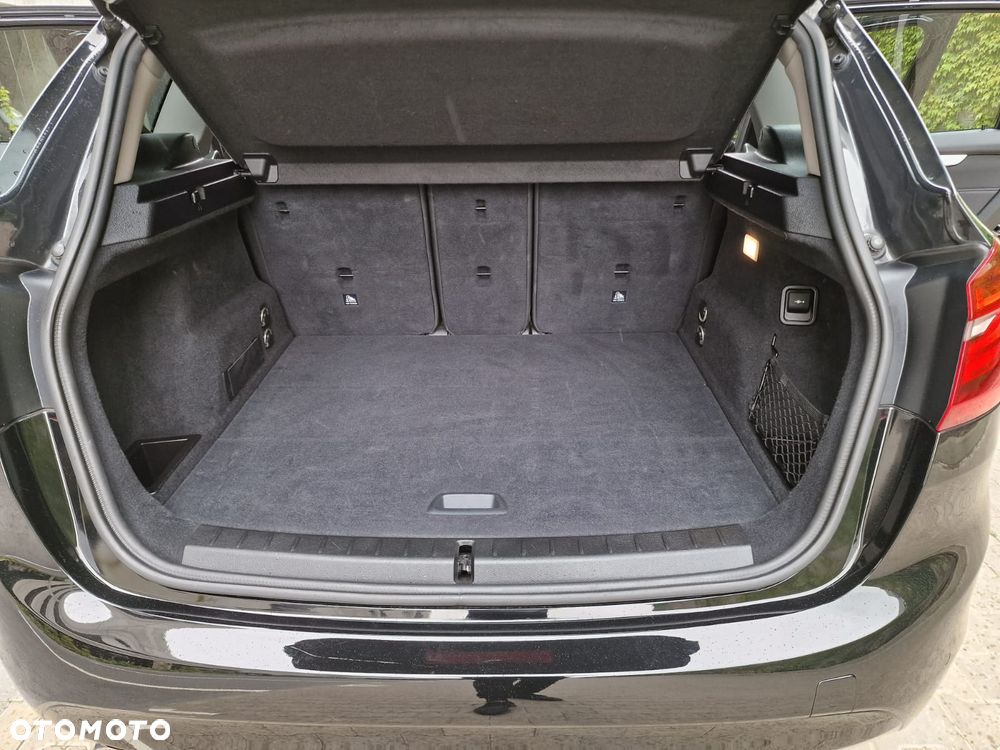 BMW Seria 2 218d Sport-Aut Advantage - 17