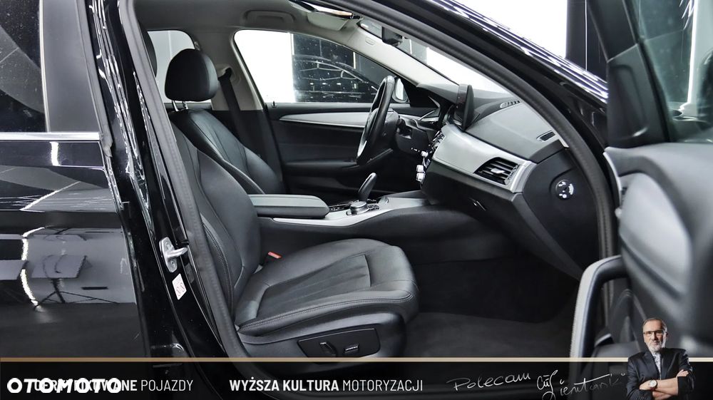 BMW Seria 5 520d Luxury Line sport - 11