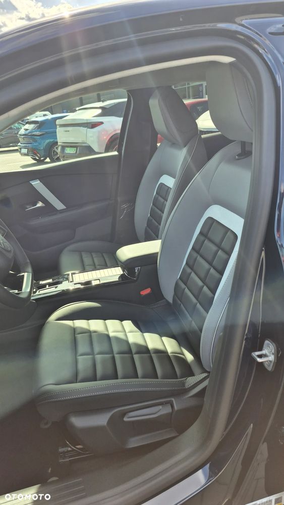 Citroën C4 1.2 PureTech Max S&S EAT8 - 10