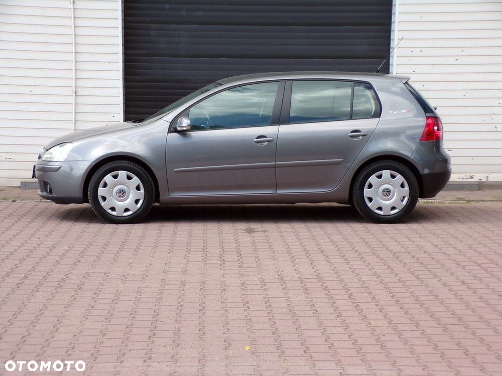 Volkswagen Golf - 10