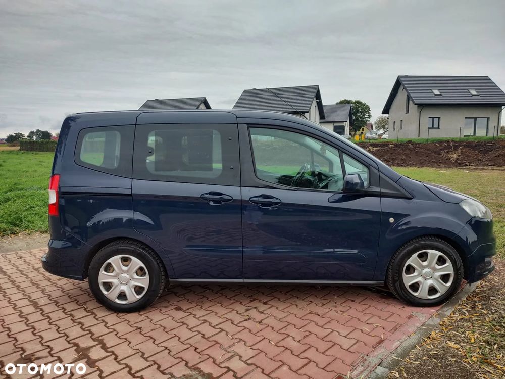 Ford Tourneo Courier - 14