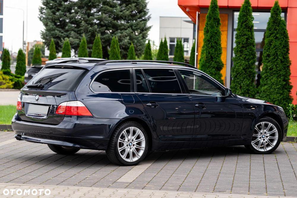 BMW Seria 5 525xi Edition Exclusive - 8