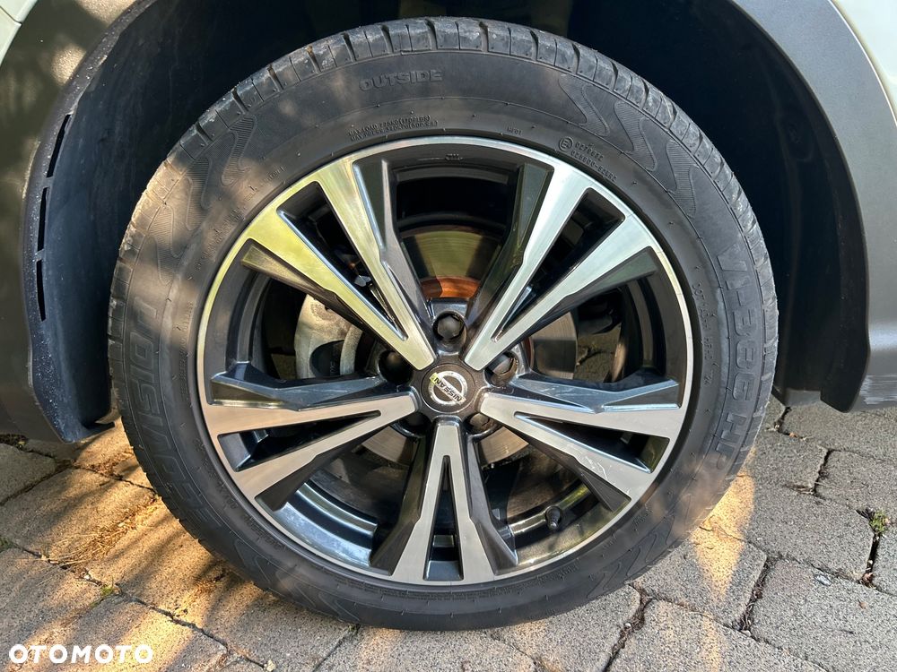 Nissan Qashqai 1.3 DIG-T AKARI - 23