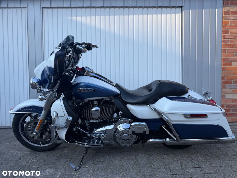 Harley-Davidson Touring Street Glide - 14