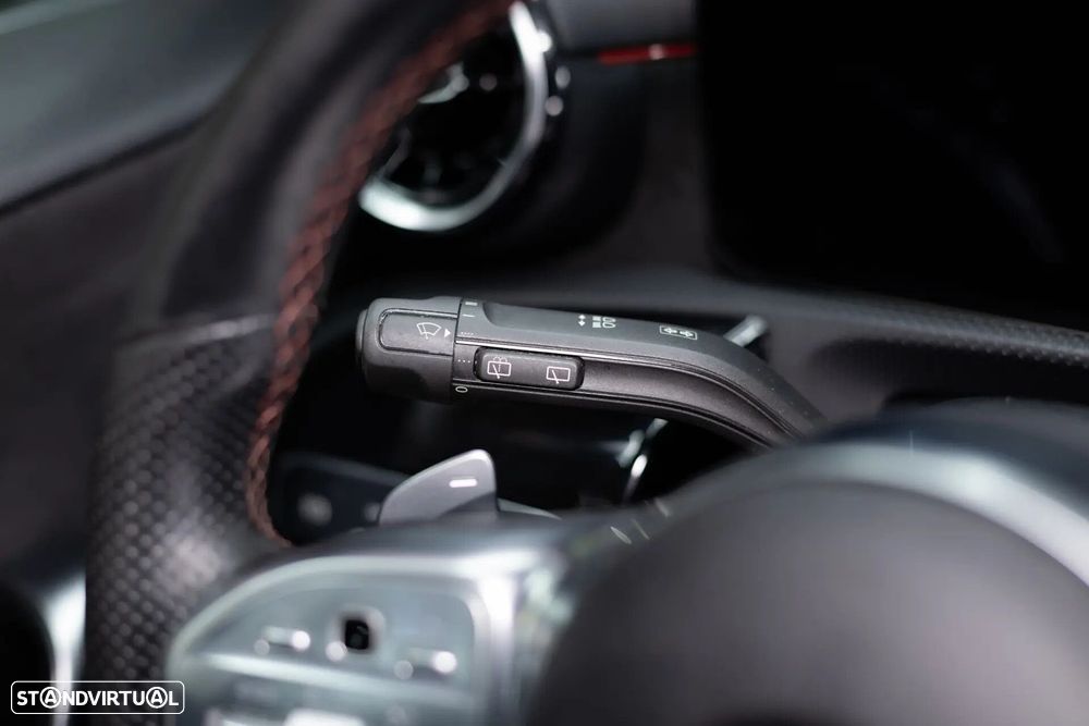 Mercedes-Benz A 250 e 8G-DCT AMG Line - 30