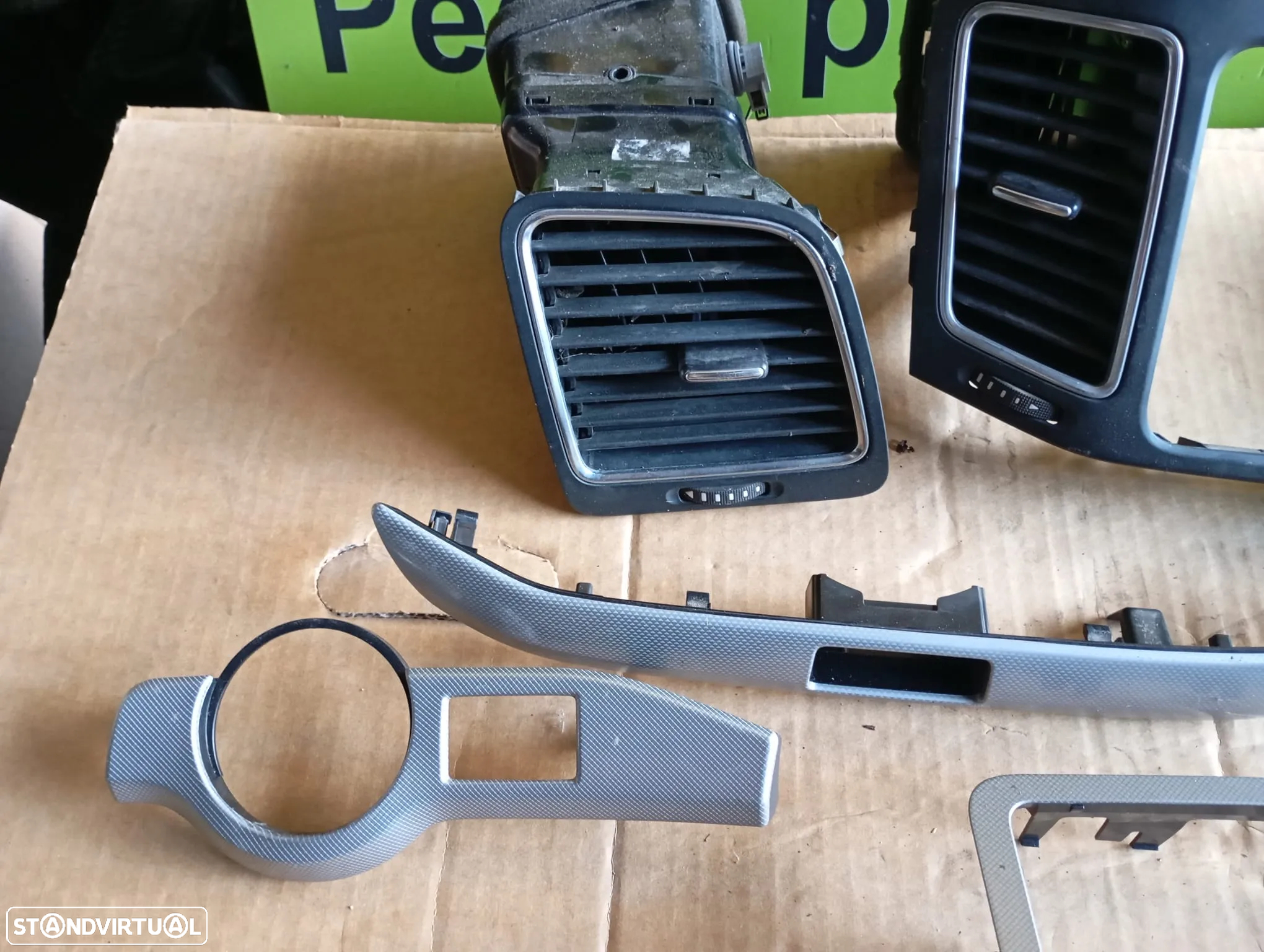VW SHARAN 7N GRELHAS E FRISOS TABLIER - 4