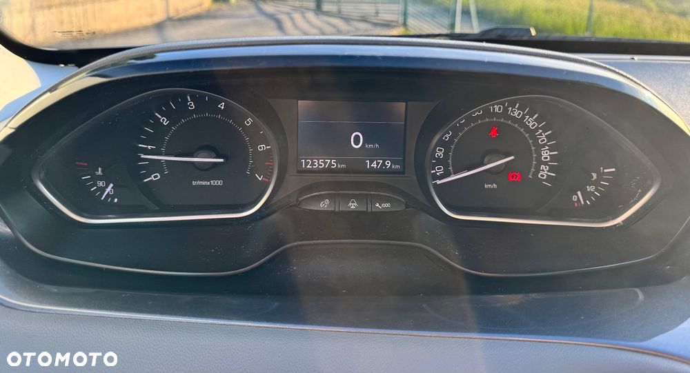 Peugeot 208 1.4 VTi Active - 10