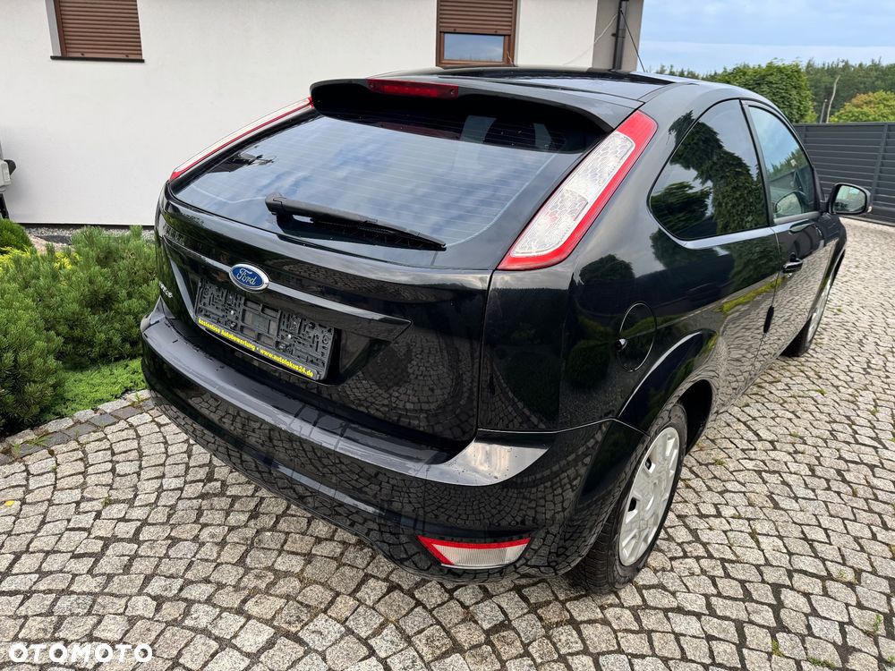 Ford Focus 1.6 16V Trend - 18