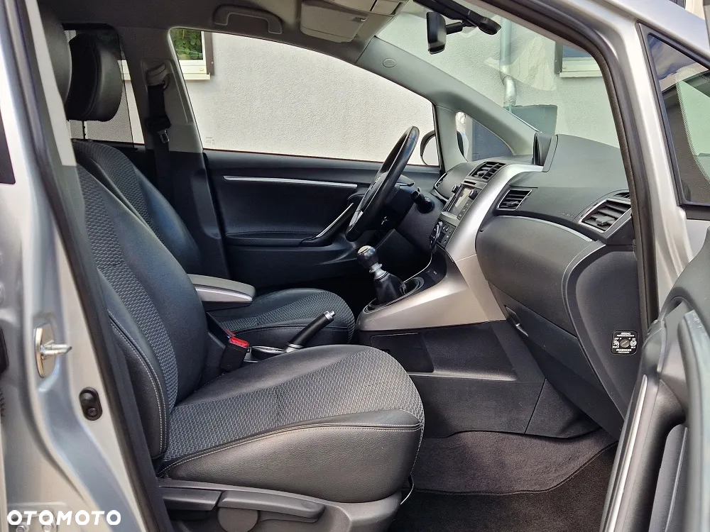 Toyota Verso 1.8 7-Sitzer Executive - 23