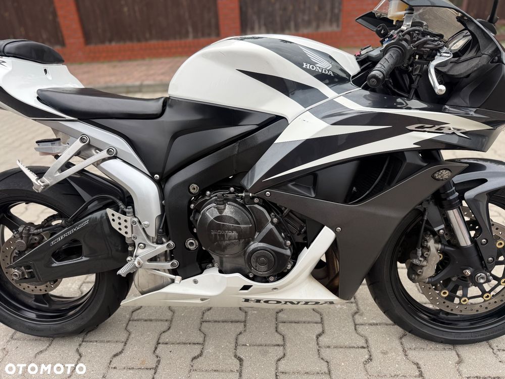 Honda CBR - 8