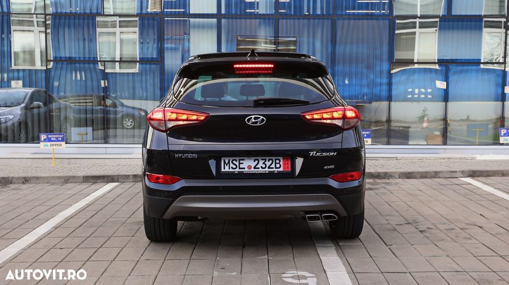 Hyundai Tucson 2.0 CRDI 4WD 6AT Luxury Pack+ - 13