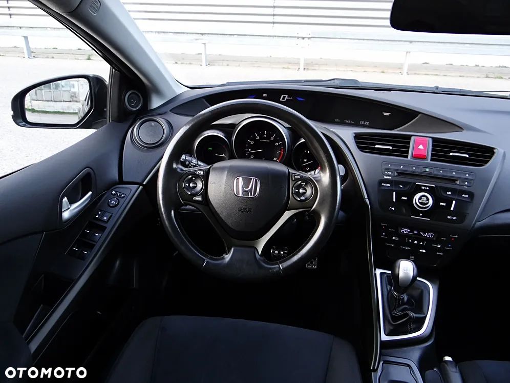 Honda Civic 1.8 Executive - 28