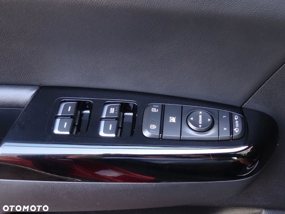 Kia Sportage 1.6 T-GDI AWD DCT GT LINE - 24