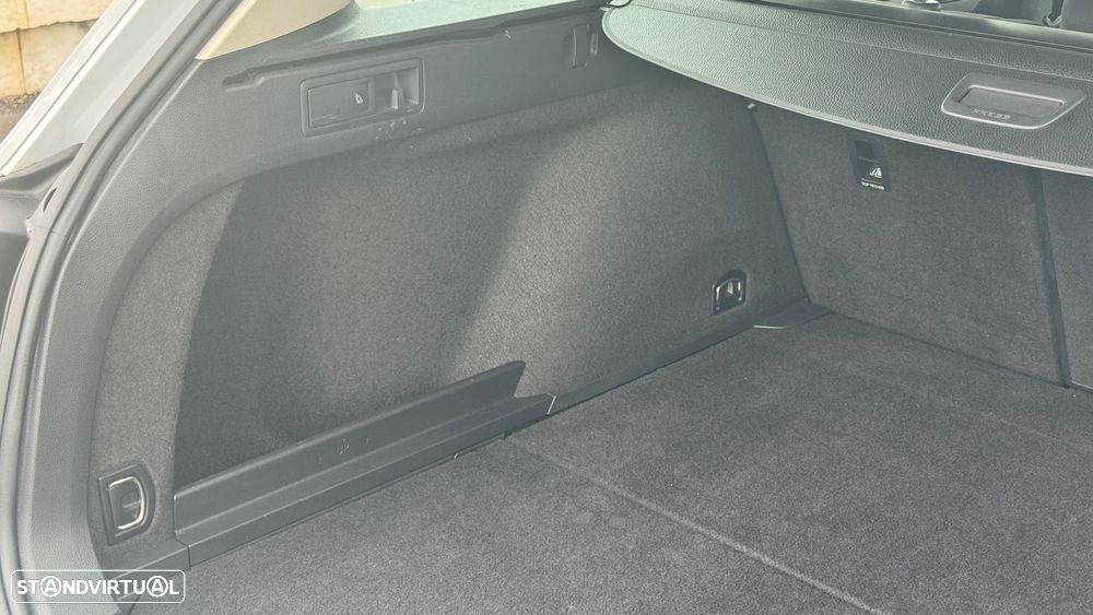 VW Passat Variant 1.6 TDI BlueMotion - 39