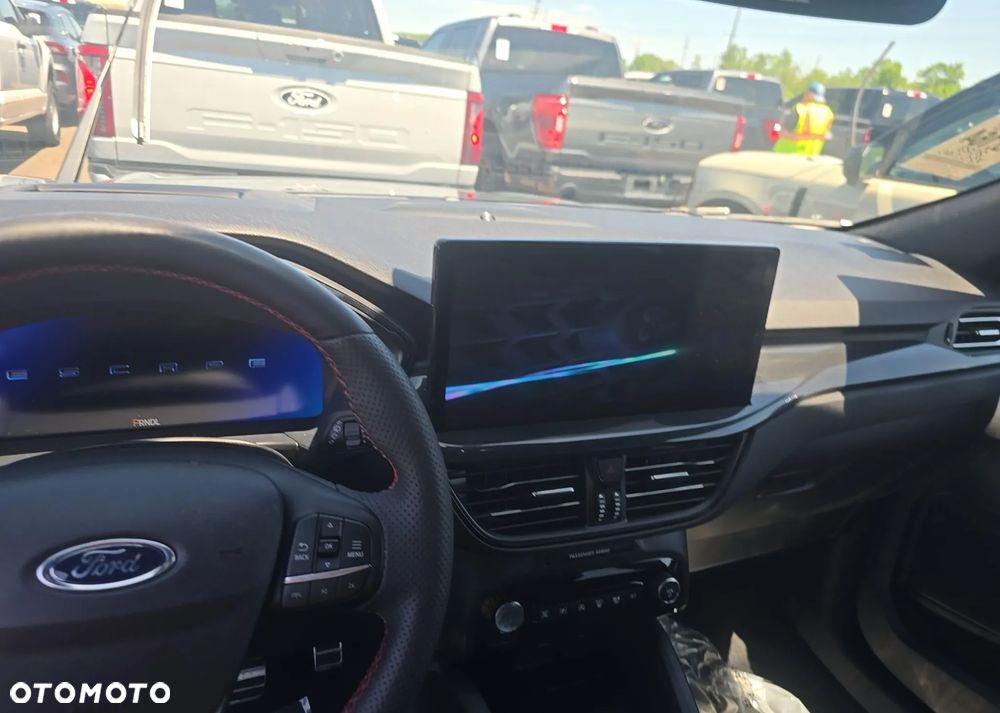 Ford Escape - 11