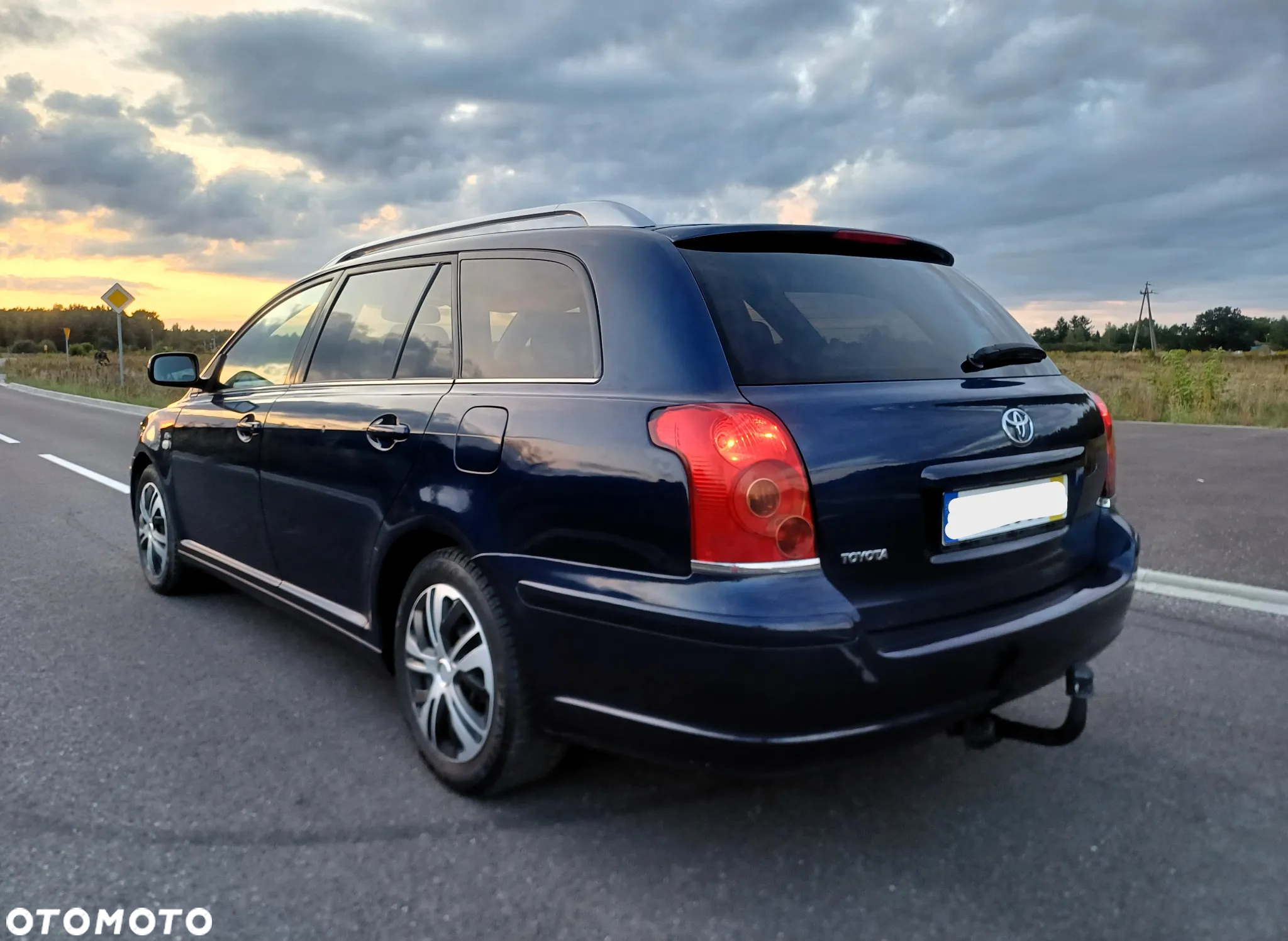 Toyota Avensis 2.0 D-4D Combi - 9