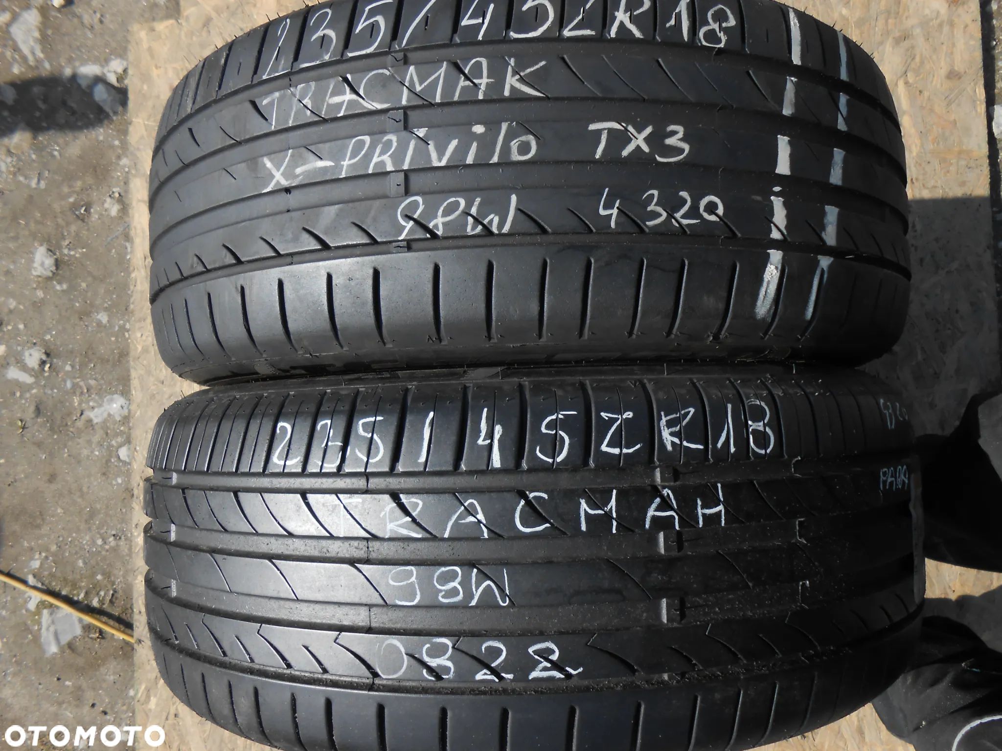 OPONY 235/45R18 TRACMAX XPRIVILO TX 3 DOT 0822 / 4320 6MM - 1