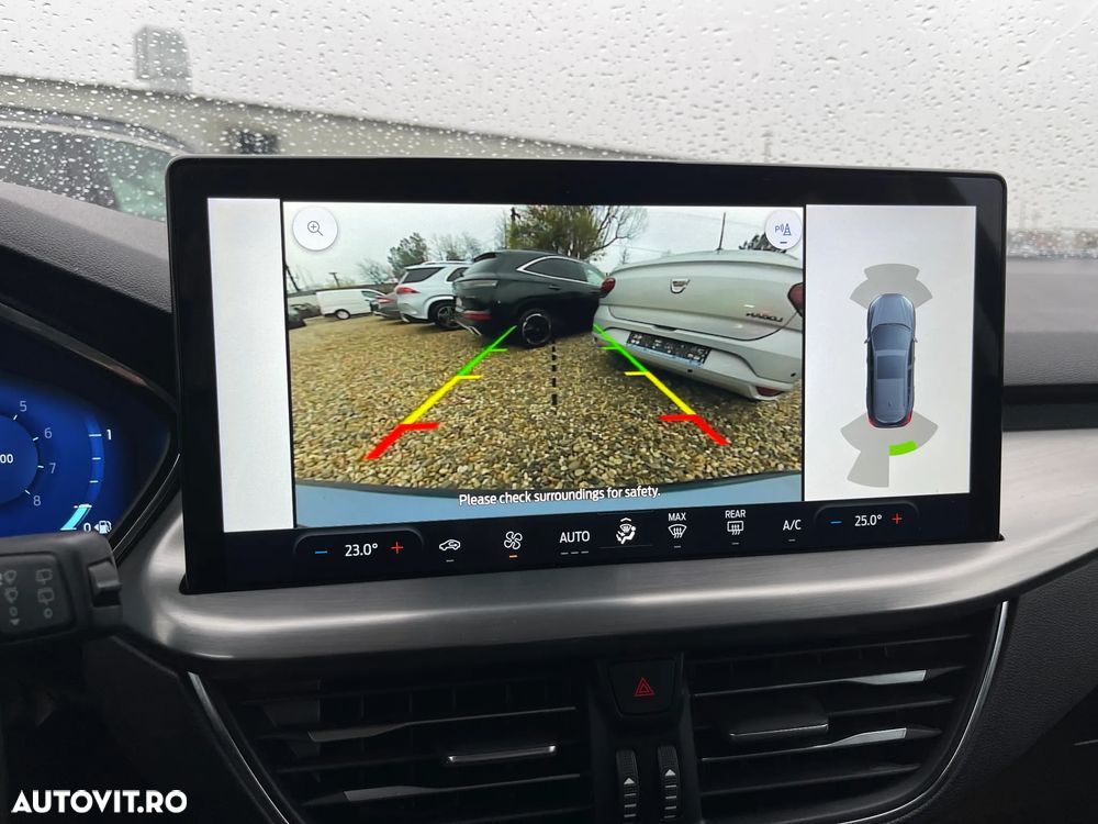 Ford Focus 1.0 EcoBoost Hybrid Aut. TITANIUM - 13