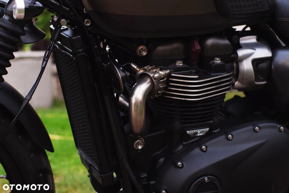 Triumph Street Scrambler - 32