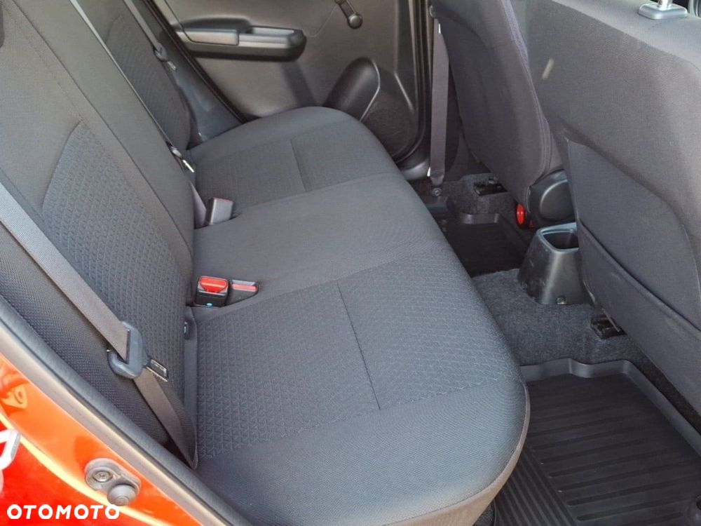 Suzuki Swift 1.2 Premium Plus - 19