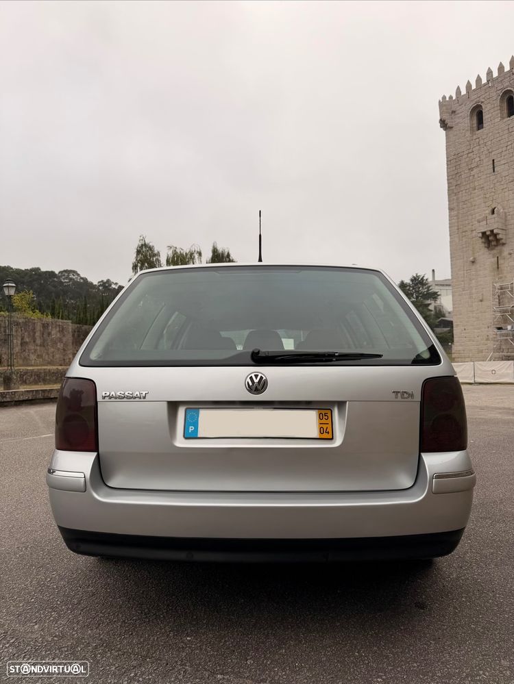 VW Passat Variant 1.9 TDi Trendline - 4