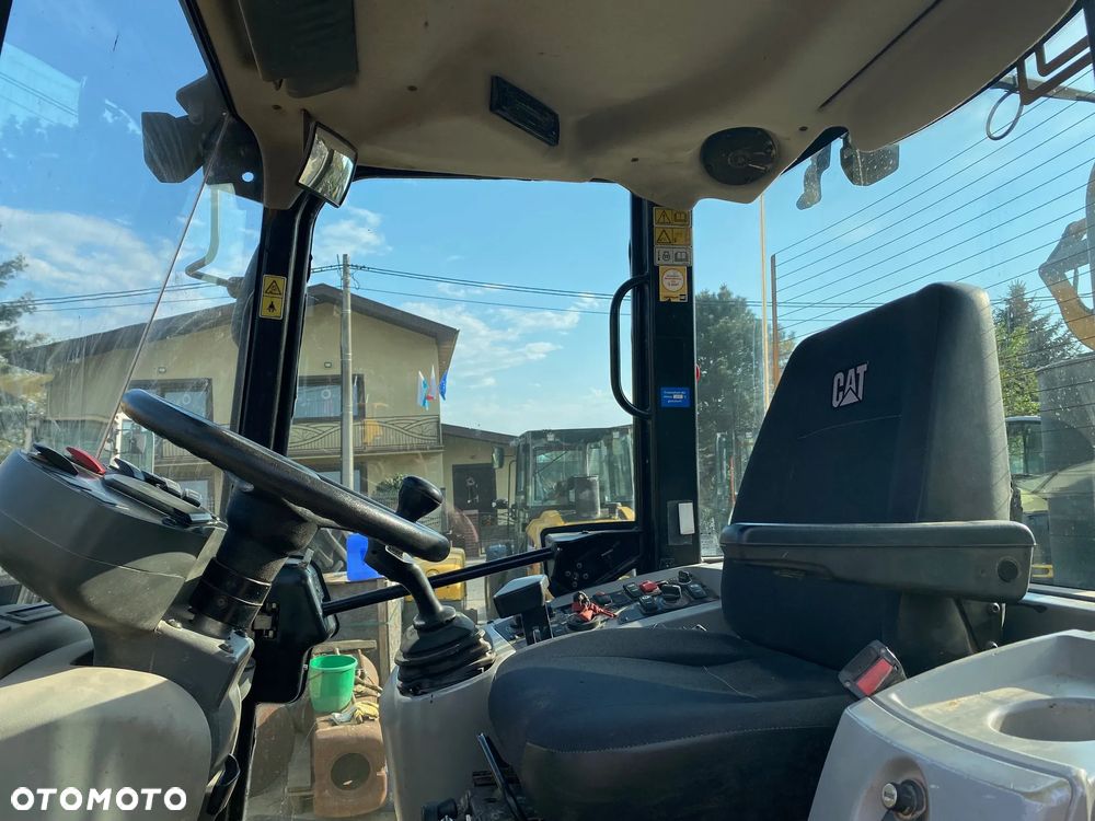 Caterpillar CAT 907H2, 5800 MTH, ŁYŻKA OTWIERANA + WIDŁY, z NIEMIEC, - 17