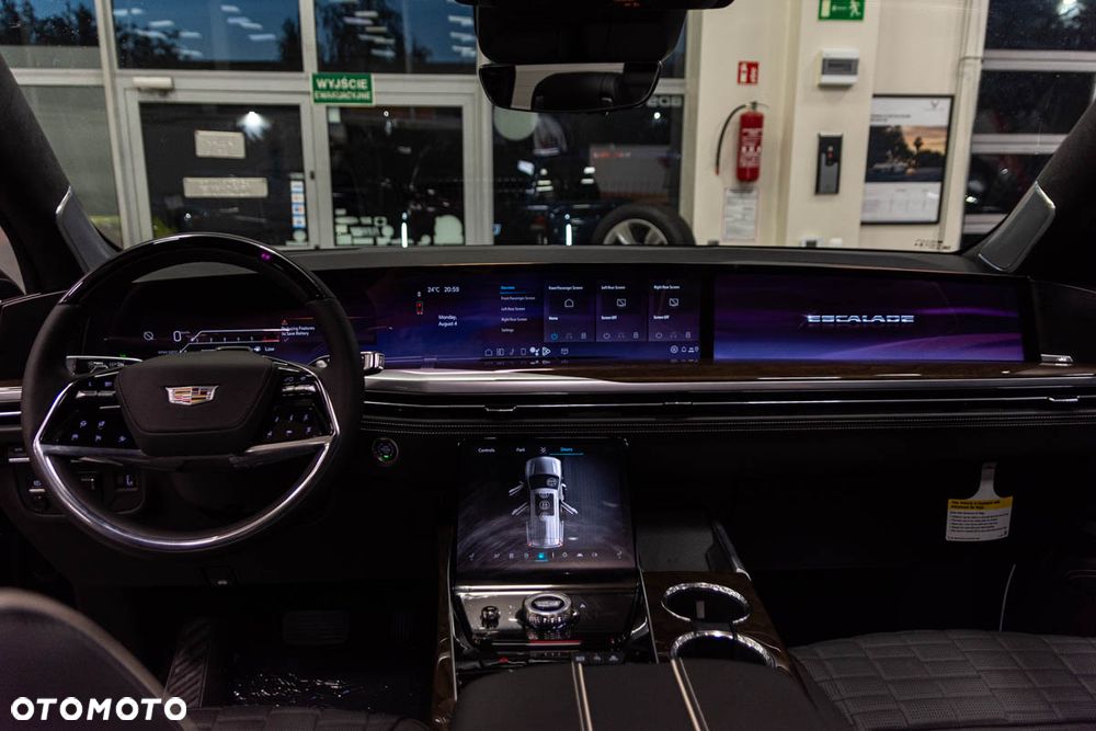 Cadillac Escalade - 16