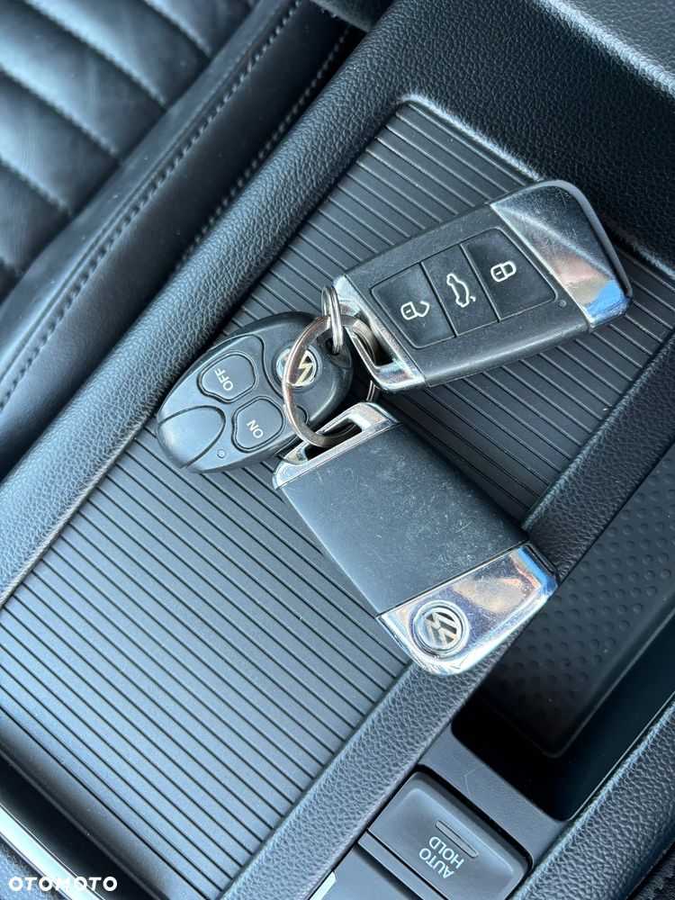 Volkswagen Passat 2.0 TDI BMT 4Mot Highline DSG - 25