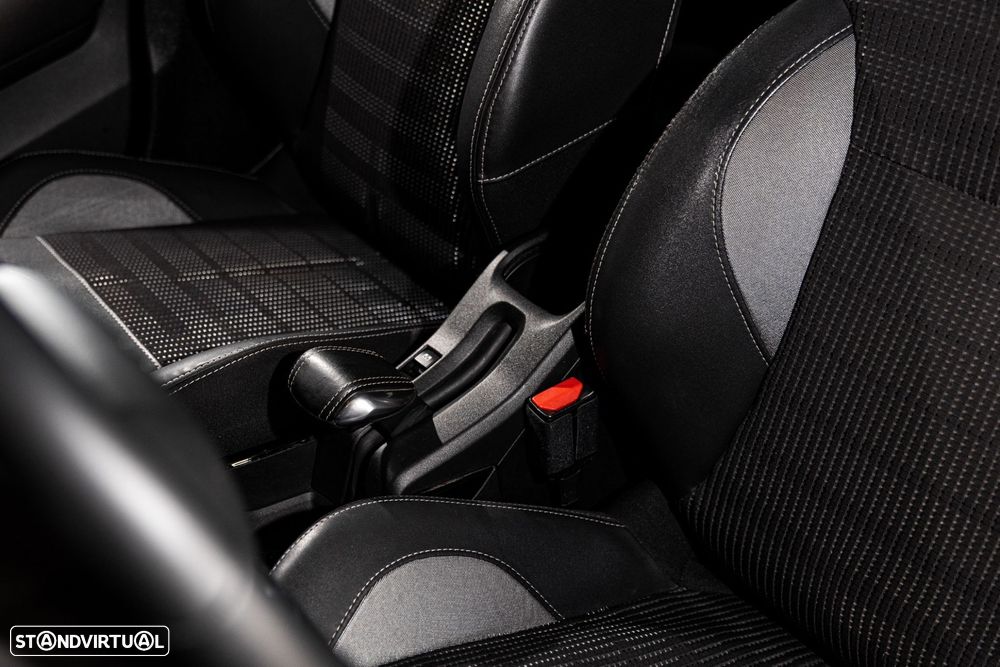 Peugeot 2008 1.6 BlueHDi Allure - 26