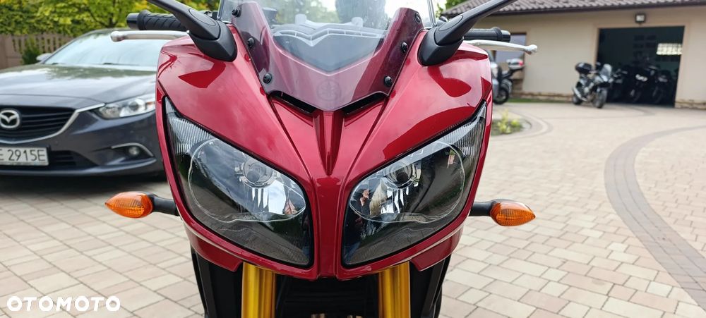 Yamaha FZ - 16