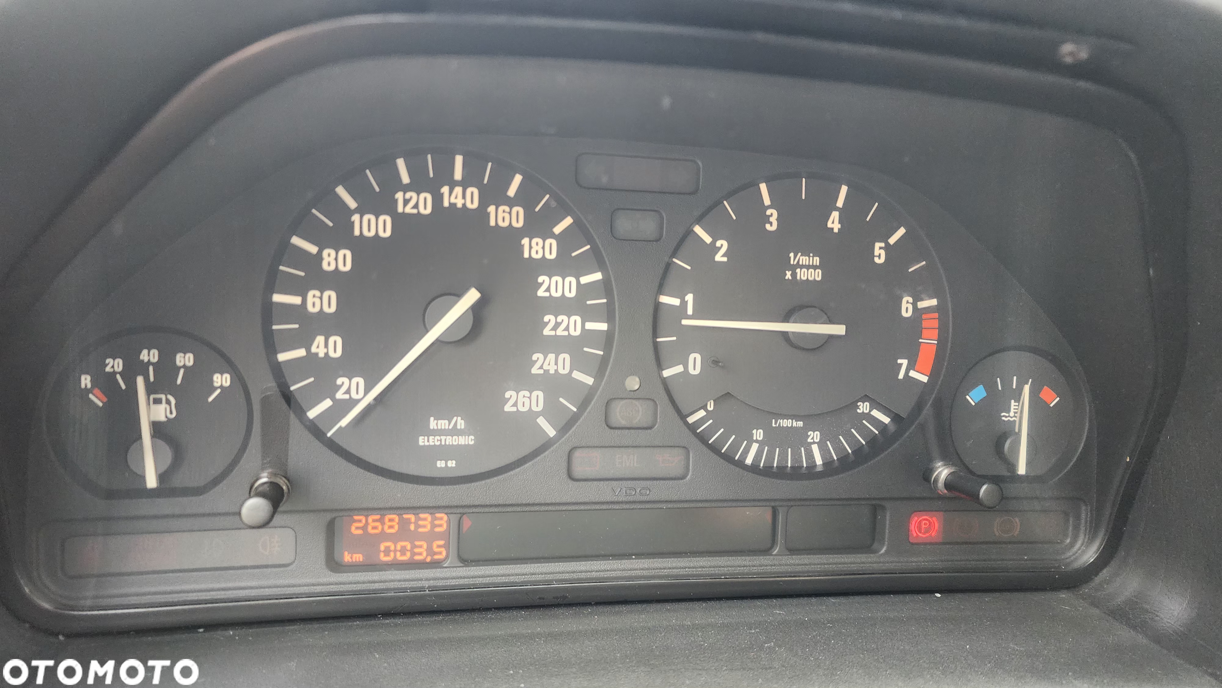 BMW Seria 7 730i - 8