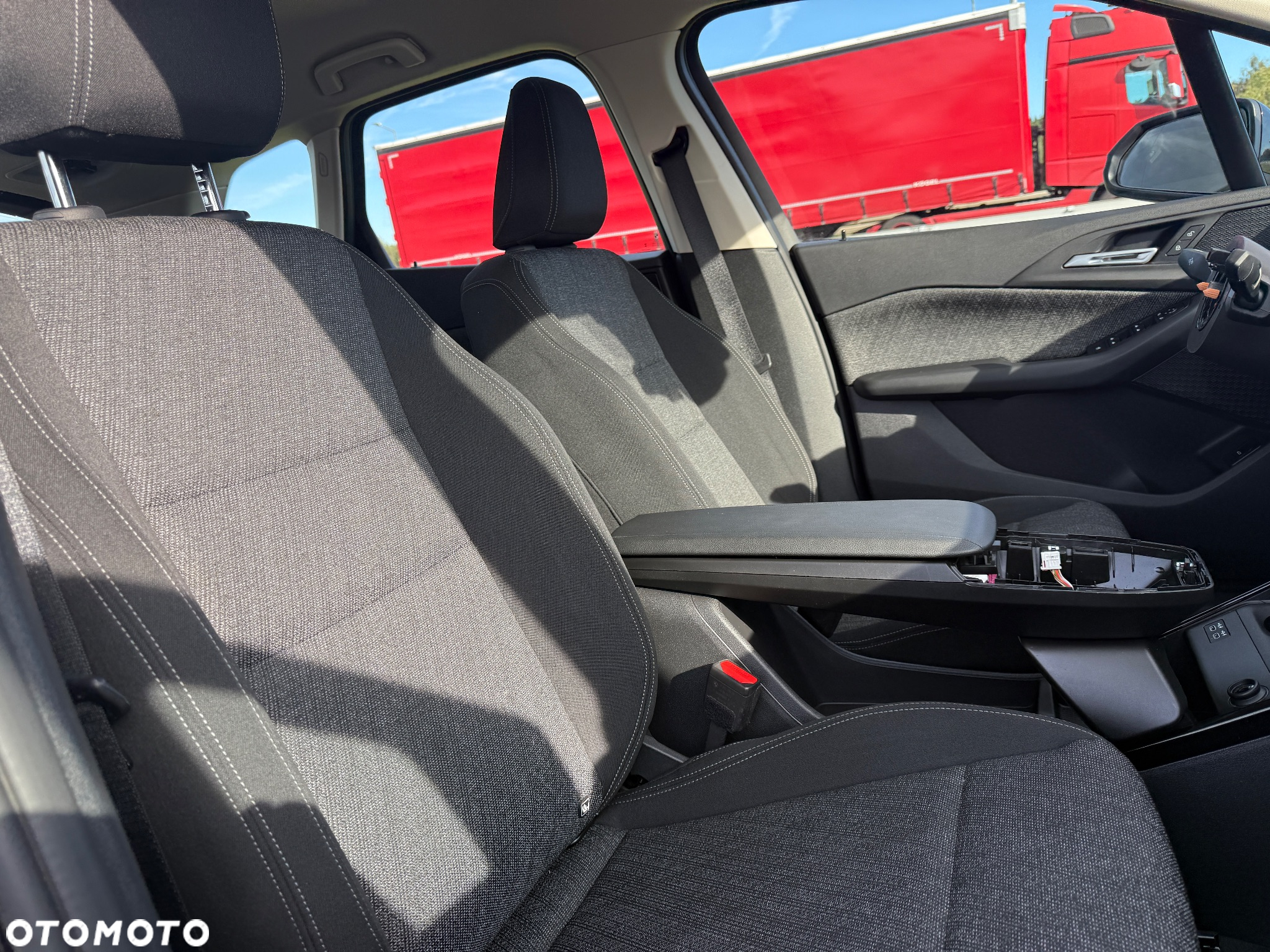 BMW Seria 2 218d Active Tourer - 18