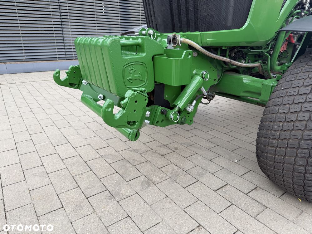 John Deere 4066R - 18