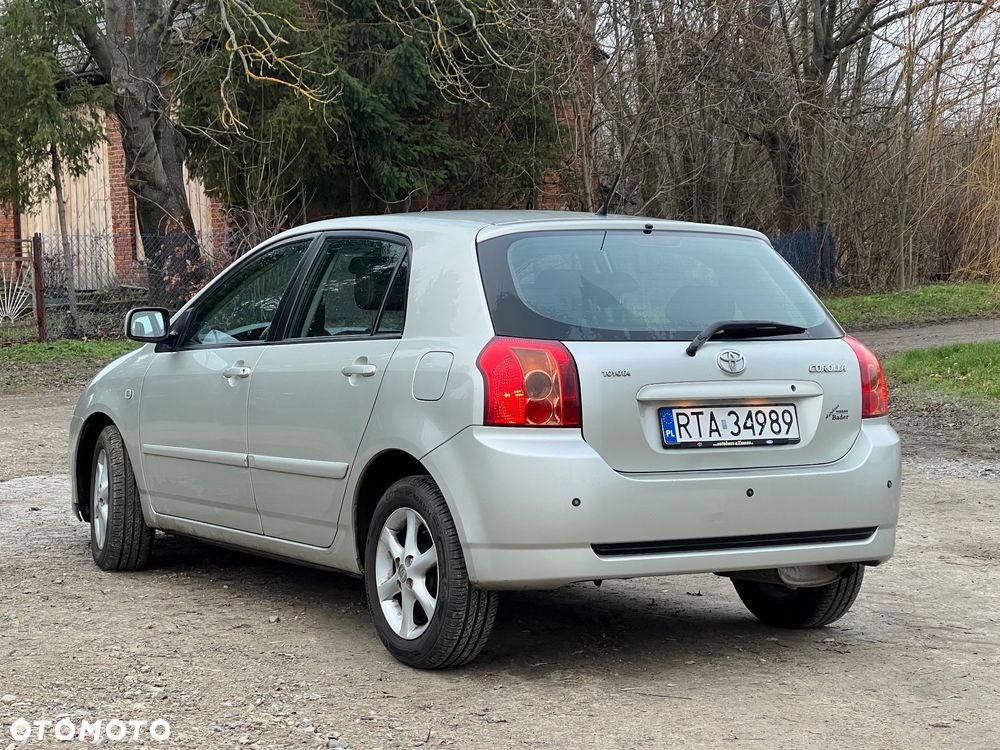 Toyota Corolla 1.6 VVT-i Sol - 2