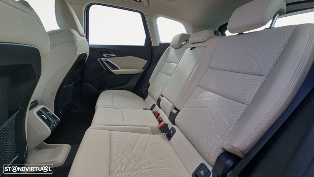 BMW X1 sDrive18i xLine - 14