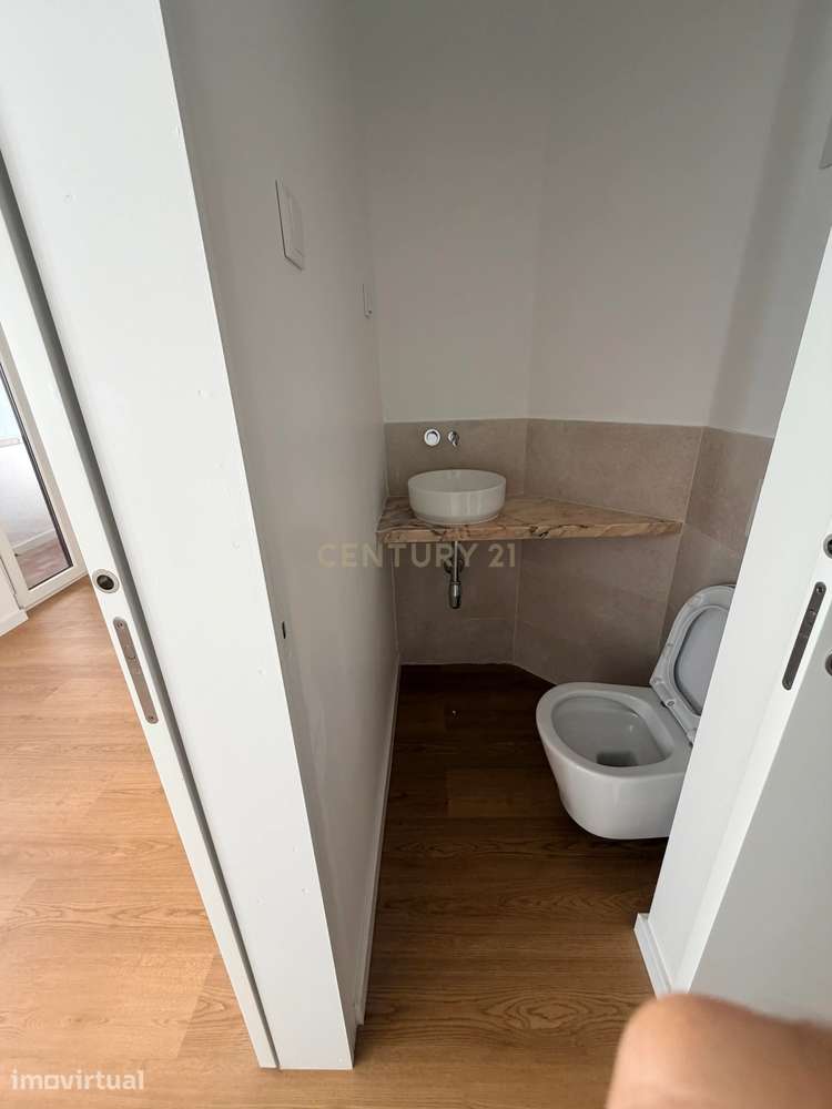 Apartamento  T2 renovado em Lisboa com varanda - Grande imagem: 5/16