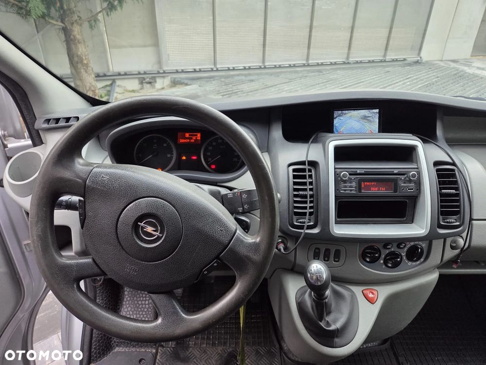 Opel Vivaro L2H1 2.9t - 17