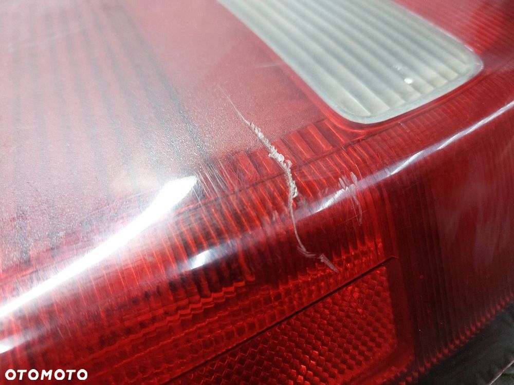 LAMPA PRAWY TYŁ VOLVO S80 I - 2