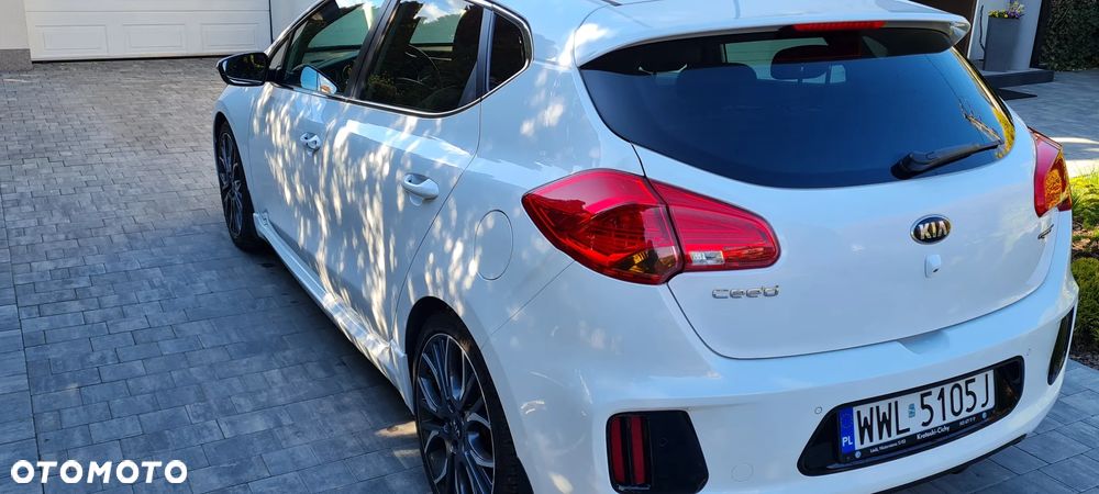 Kia Ceed 1.6 T-GDI GT L - 5