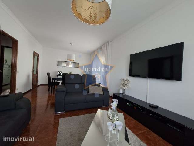 T3 na Maia com 2 casas de banho e garagem - Grande imagem: 4/17