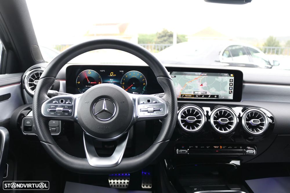 Mercedes-Benz A 250 e 8G-DCT AMG Line - 16