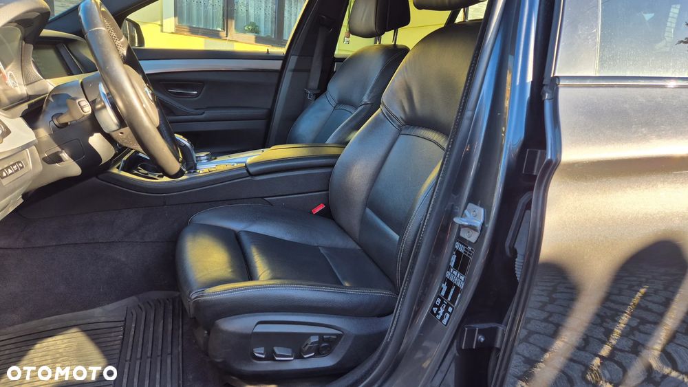 BMW Seria 5 530d xDrive - 9